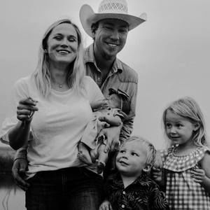 Meet your Posher, Kelly